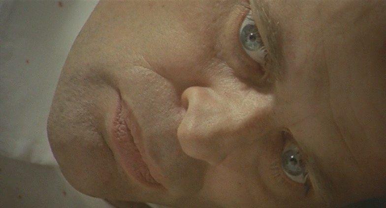Кадр из фильма Смерть улыбается убийце / La morte ha sorriso all'assassino (1973)