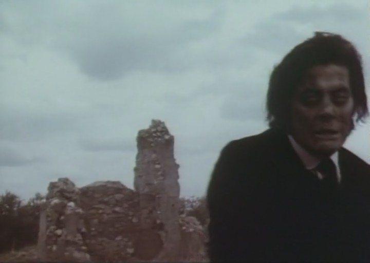 Кадр из фильма Оргия живых мертвецов / La orgía de los muertos (1973)