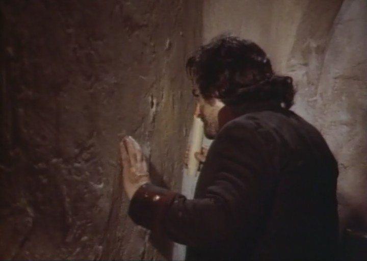 Кадр из фильма Оргия живых мертвецов / La orgía de los muertos (1973)