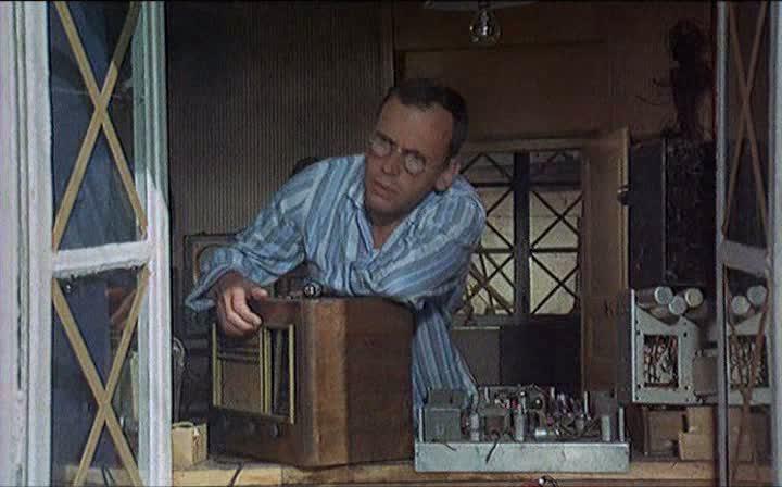 Кадр из фильма Поезд / Le train (1973)