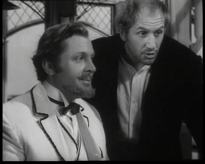 Кадр из фильма Бесприданница (1974)