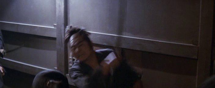 Кадр из фильма Ханзо-Клинок 3: Кто забрал золото? / Goyôkiba: Oni no Hanzô yawahada koban (1974)