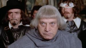 Кадры из фильма Четыре мушкетера Шарло + Четверо против кардинала / Les Charlots contre Dracula (1974)