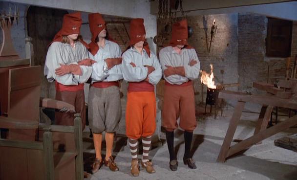 Кадр из фильма Четыре мушкетёра Шарло / Les Quatre Charlots Mousquetaires (1974)