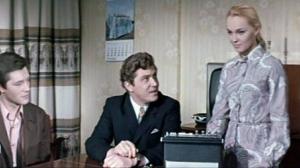 Кадры из фильма Возле этих окон... (1974)