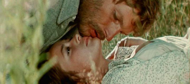 Кадр из фильма С тобой и без тебя / Me Without You (1974)