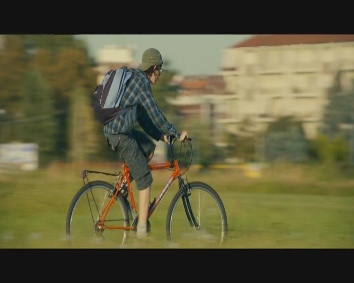 Кадр из фильма Командир и Аист / Il comandante e la cicogna (2012)