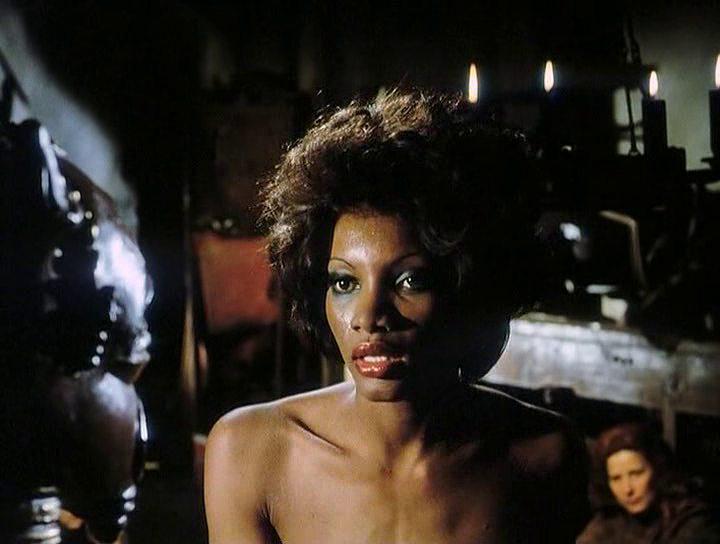 Кадр из фильма Безумие / Deranged (1974)