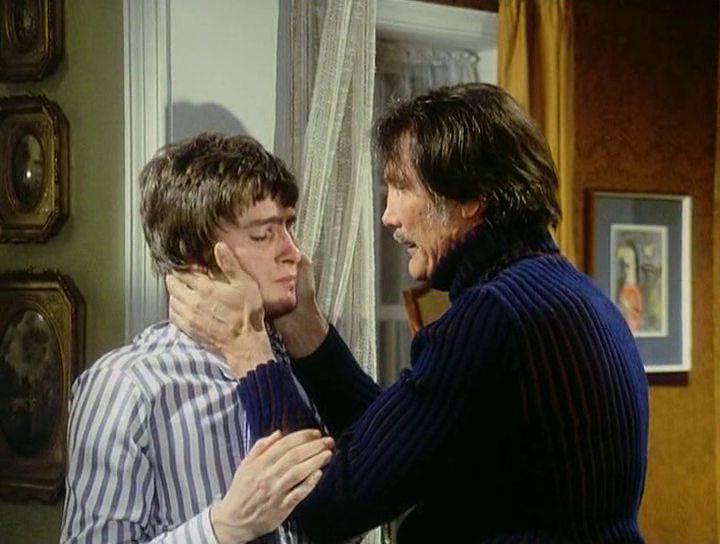 Кадр из фильма Безумие / Deranged (1974)