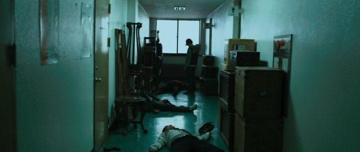 Кадр из фильма Служащий / Huisawon (2012)