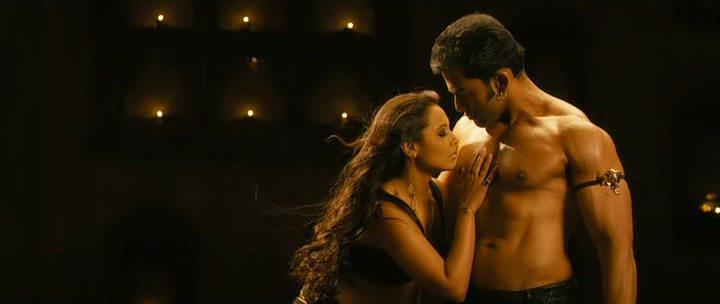 Кадр из фильма О Боже! / Aiyyaa (2012)