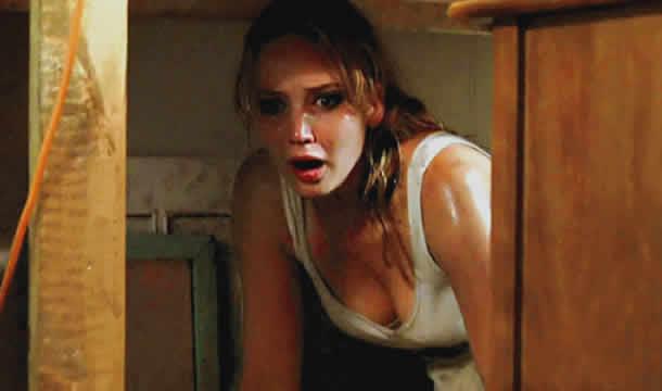 Кадр из фильма Дом в конце улицы / House at the End of the Street (2012)