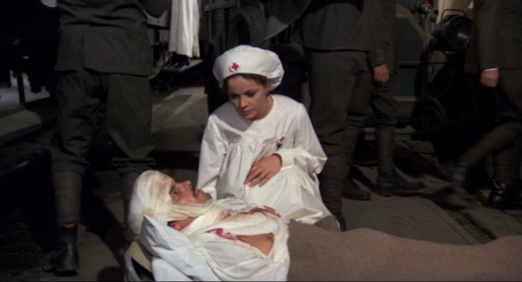 Кадр из фильма Боже мой, как низко я пала! / Mio Dio, come sono caduta in basso! (1974)