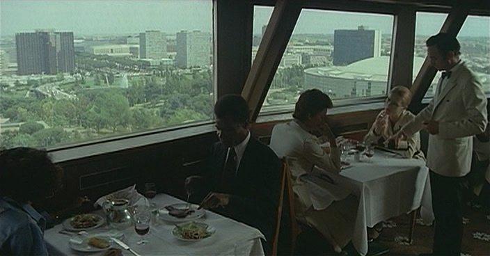 Кадр из фильма Отпечатки / Le orme (1975)