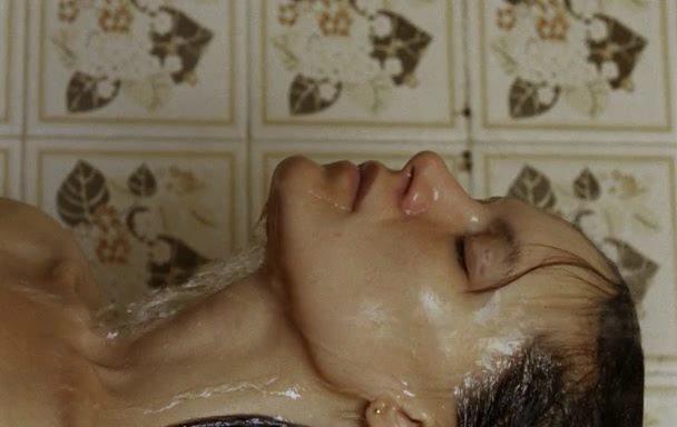 Кадр из фильма Жила-была я, Вероника / Era Uma Vez Eu, Verônica (2012)
