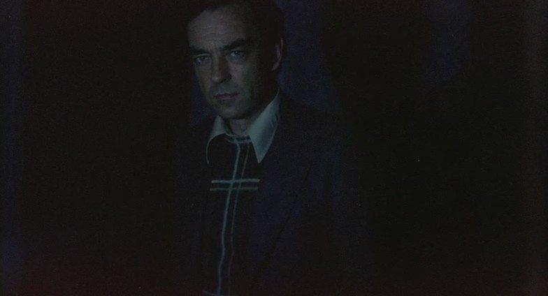 Кадр из фильма Ночное дитя / Il medaglione insanguinato (1975)