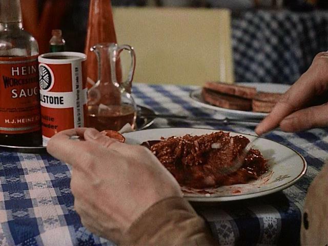 Кадр из фильма Девчонка, которую убить мало / Holka na zabití (1975)