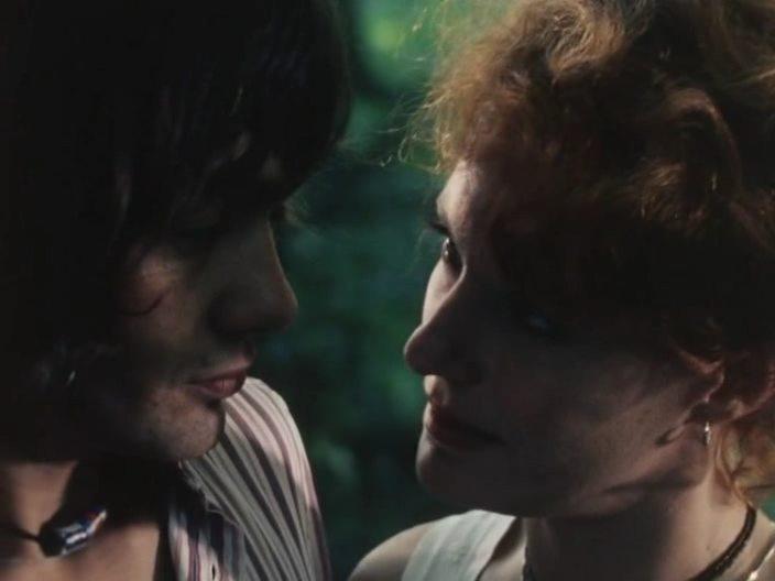Кадр из фильма Качающийся сад / Le jardin qui bascule (1975)