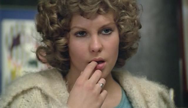 Кадр из фильма Эмильена / Emilienne (1975)