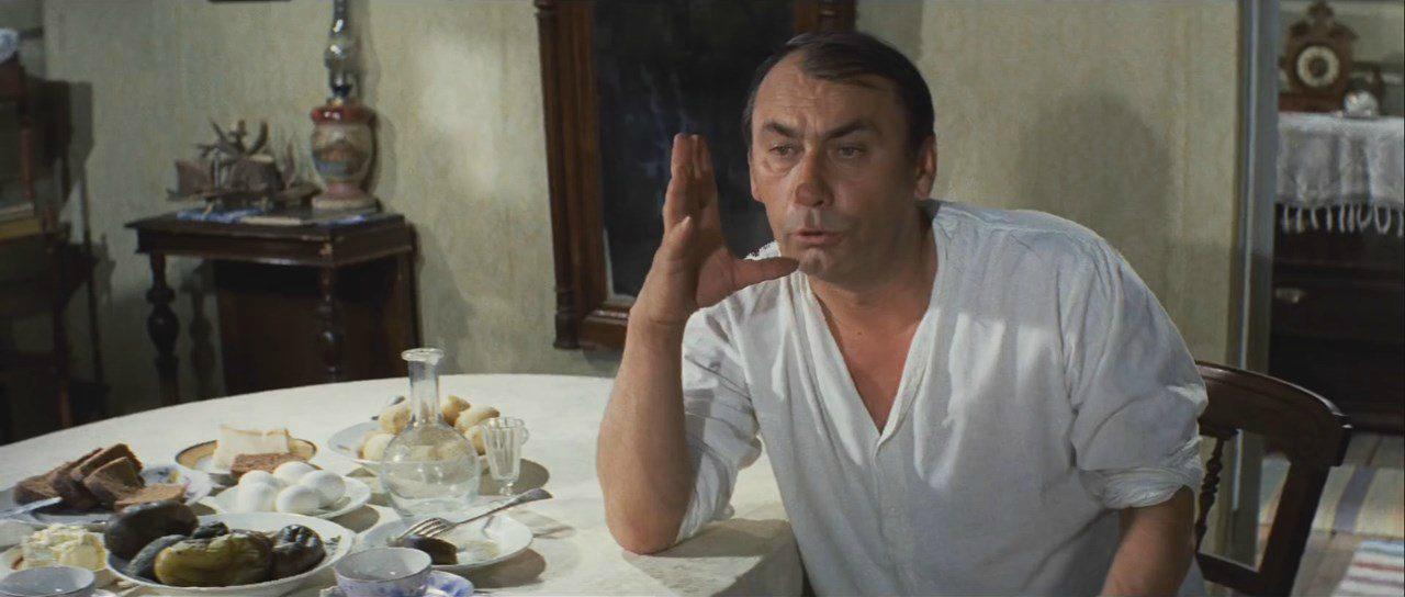 Кадр из фильма Любовь земная (1975)