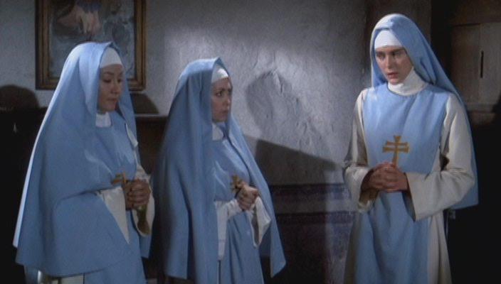 Кадр из фильма Кромешный ад Сатаны / Satanico Pandemonium: La Sexorcista (1975)