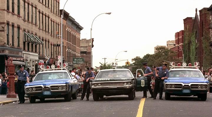 Кадр из фильма Собачий полдень / Dog Day Afternoon (1975)