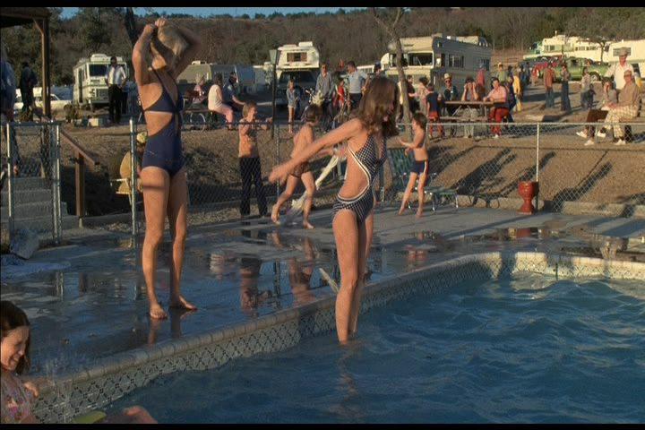 Кадр из фильма Гонки с дьяволом / Race with the Devil (1975)