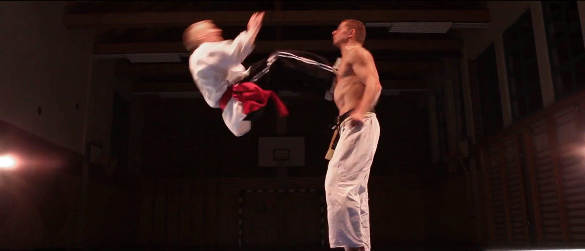 Кадр из фильма Уличный боец / Urban Fighter (2012)