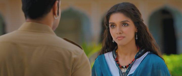 Кадр из фильма Обманщик / Bol Bachchan (2012)