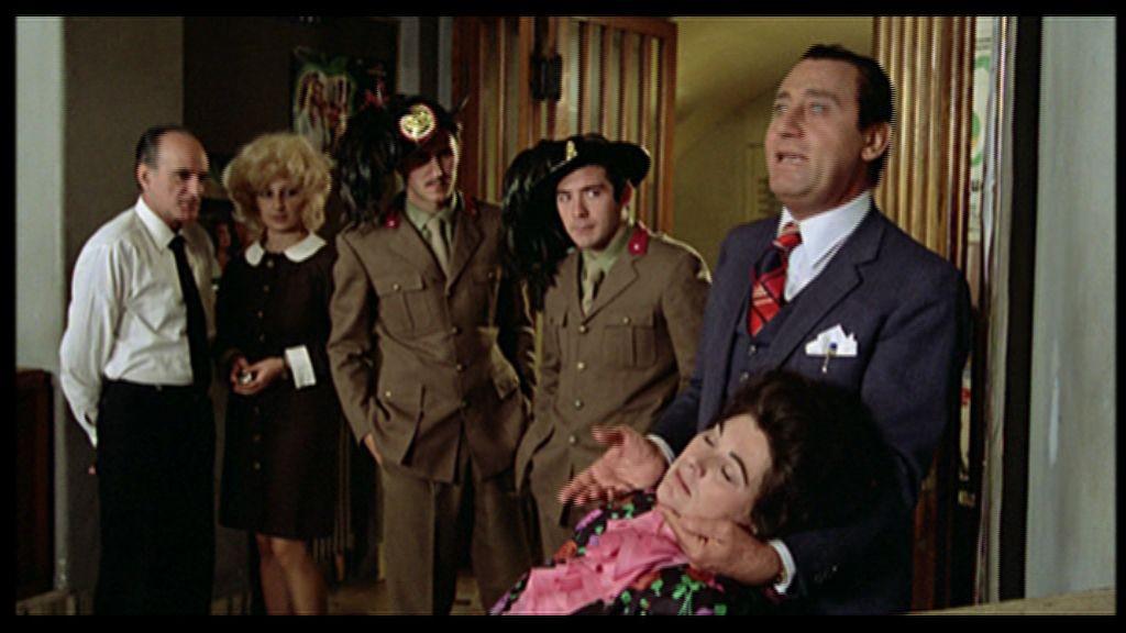 Кадр из фильма Всеобщее чувство стыда / Il comune senso del pudore (1976)