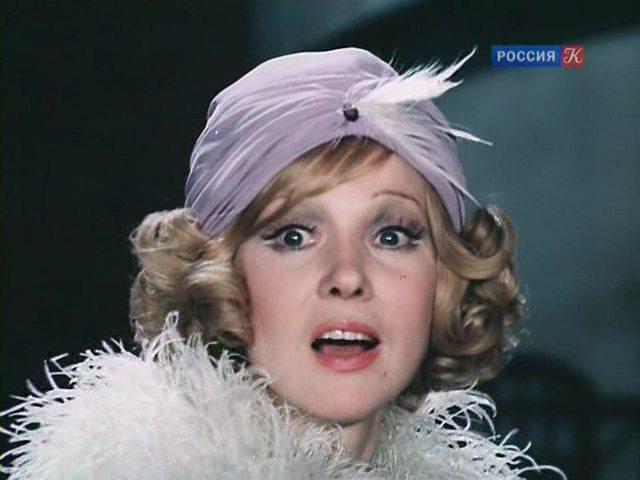 Кадр из фильма Небесные ласточки (1976)
