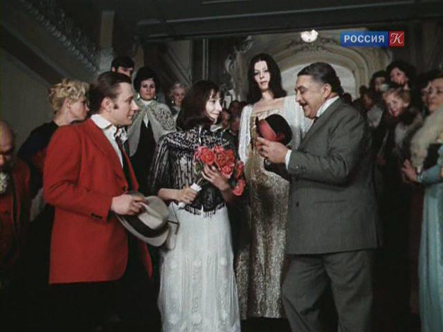Кадр из фильма Небесные ласточки (1976)