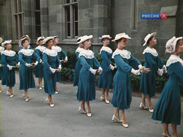 Кадр из фильма Небесные ласточки (1976)