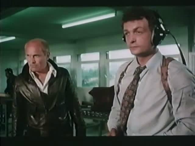Кадр из фильма Следователь по прозвищу Шериф / Le Juge Fayard dit Le Shériff (1976)