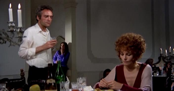 Кадр из фильма Глаз черного кота / Il Tuo vizio è una stanza chiusa e solo io ne ho la chiave (1972)