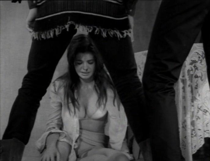Кадр из фильма Безумные мотоциклисты / Motorpsycho! (1976)