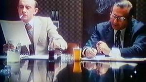 Кадры из фильма Компьютер для похорон / L'ordinateur des pompes funèbres (1976)