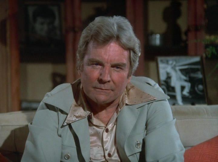Кадр из фильма Коломбо: Фатальный выстрел / Columbo: Fade in to Murder (1976)