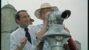 Кадры из фильма Суперплут / Le grand escogriffe (1976)