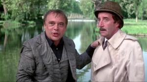Кадры из фильма Розовая пантера наносит ответный удар / The Pink Panther Strikes Again (1976)