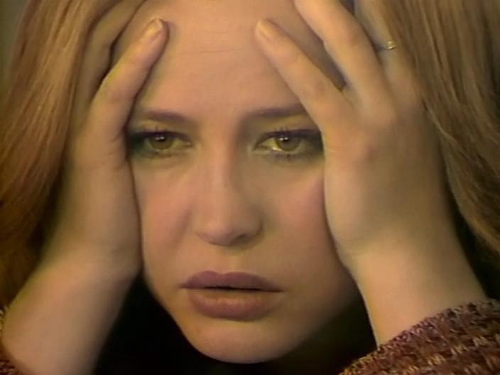Кадр из фильма Между небом и землёй (1977)
