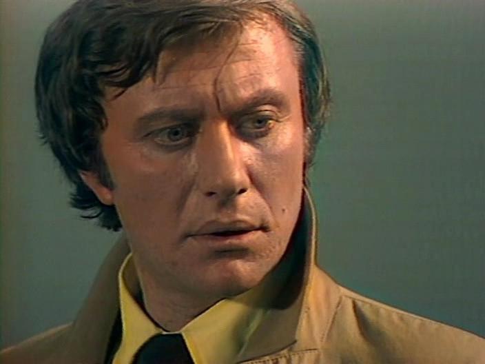 Кадр из фильма Между небом и землёй (1977)