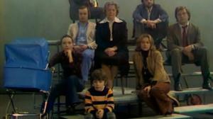 Кадры из фильма Между небом и землёй (1977)