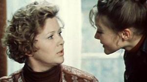 Кадры из фильма По семейным обстоятельствам (1977)