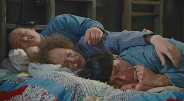 Кадр из фильма Три балбеса / The Three Stooges (2012)