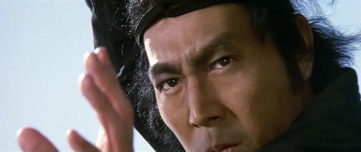 Кадр из фильма Обречённый на одиночество 2 / Kyokuskin kenka karate burai ken (1977)