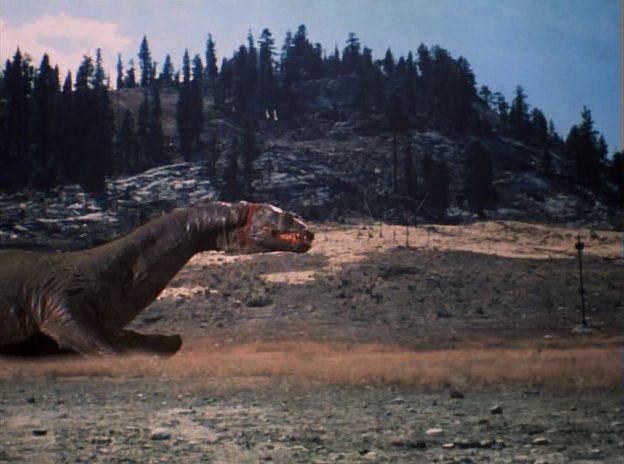 Кадр из фильма Чудовище озера Крейтер / The Crater Lake Monster (1977)