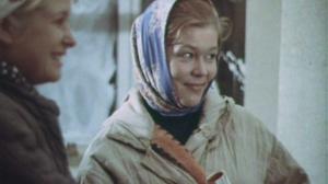 Кадры из фильма У нас новенькая (1977)