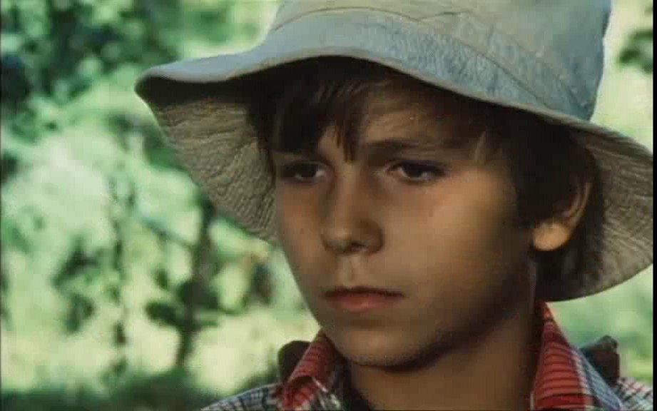 Кадр из фильма Голубые джинсы / Blue jeans (1977)