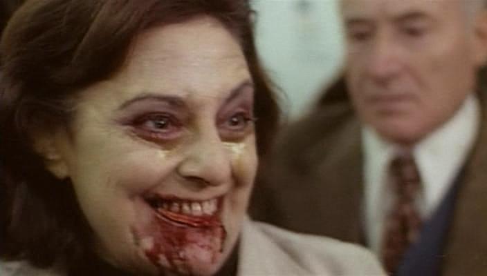 Кадр из фильма Бешеная / Rabid (1977)